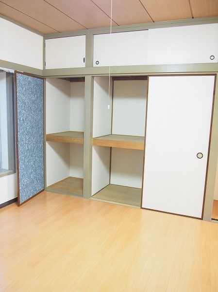 コーポ・ウツボエ たっぷり収納できますので荷物が多くても安心です！